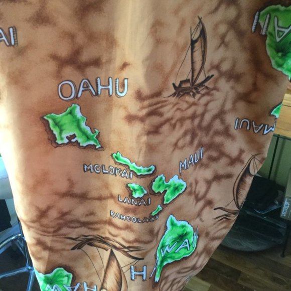 Men's Hawaiian Shirt - Picture 6 of 6